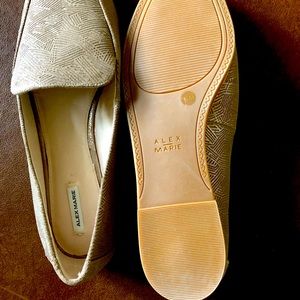 Size 11 taupe flats